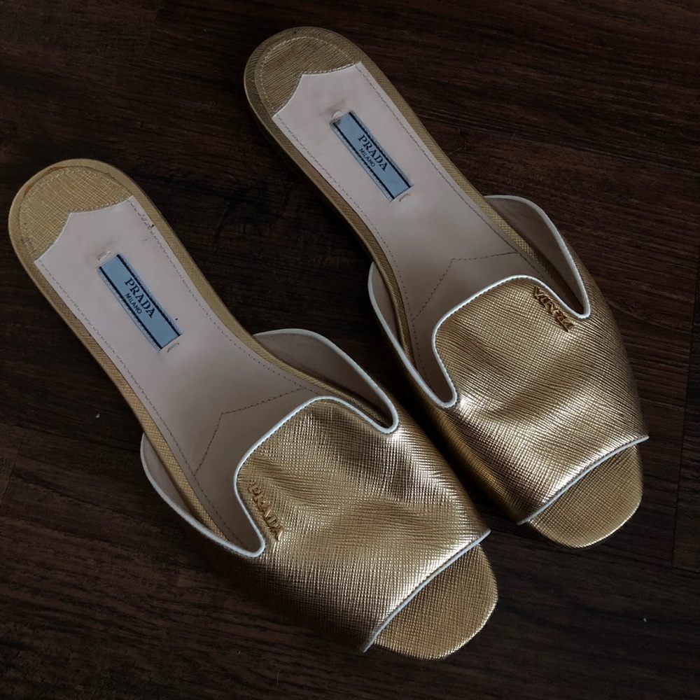 Prada slides